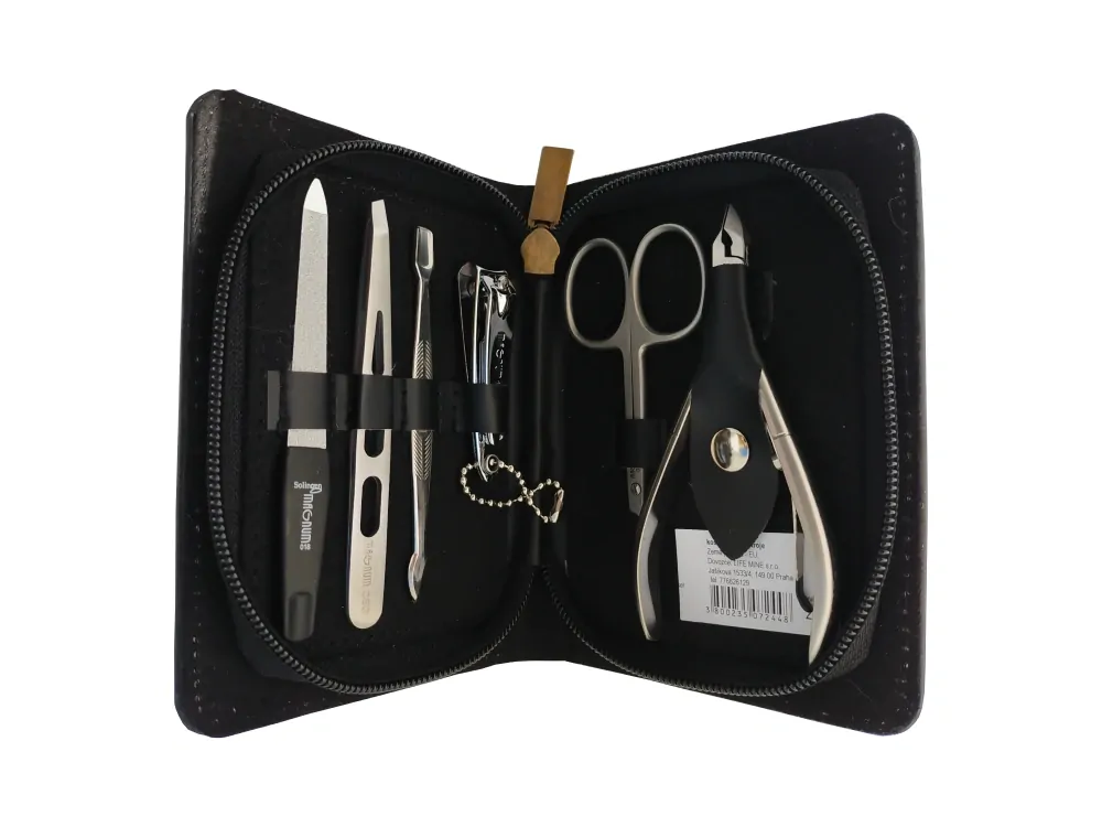 244 MAGNUM manikúrní set se zipem černý